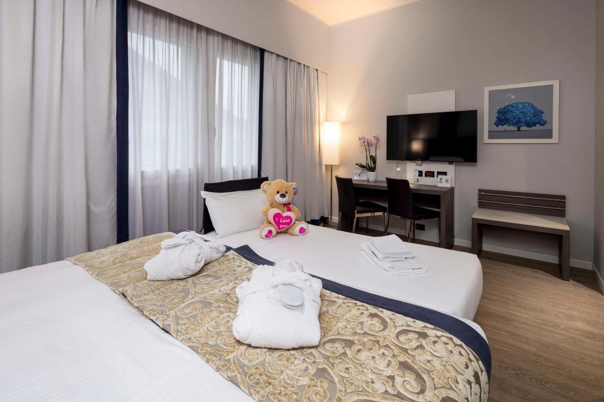 Best Western Plus Borgolecco Hotel Arcore Bagian luar foto