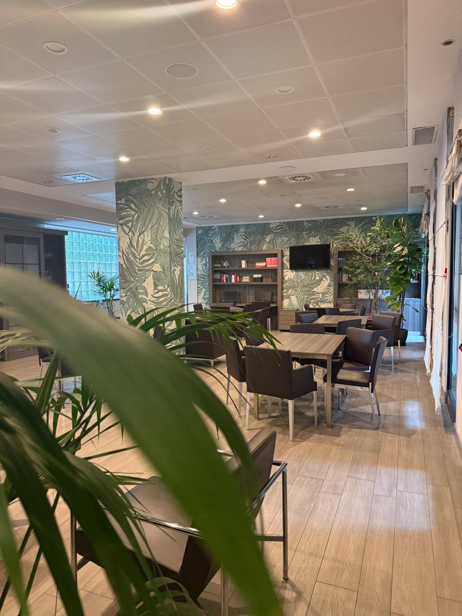 Best Western Plus Borgolecco Hotel Arcore Bagian luar foto