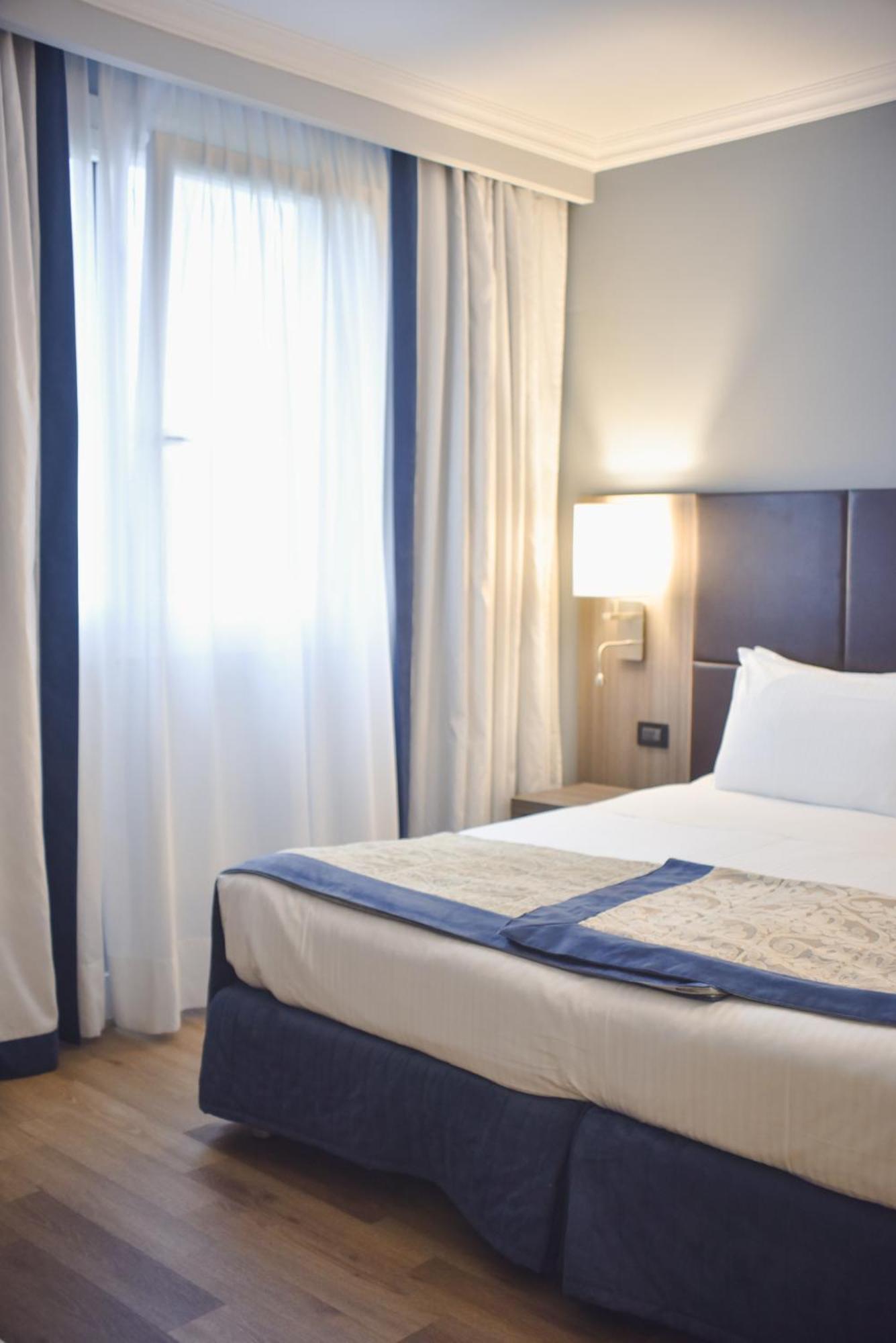 Best Western Plus Borgolecco Hotel Arcore Bagian luar foto