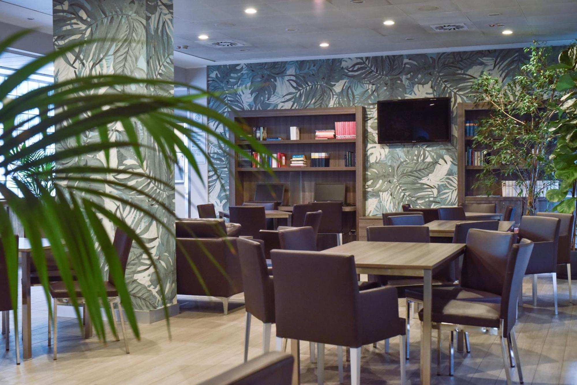 Best Western Plus Borgolecco Hotel Arcore Bagian luar foto